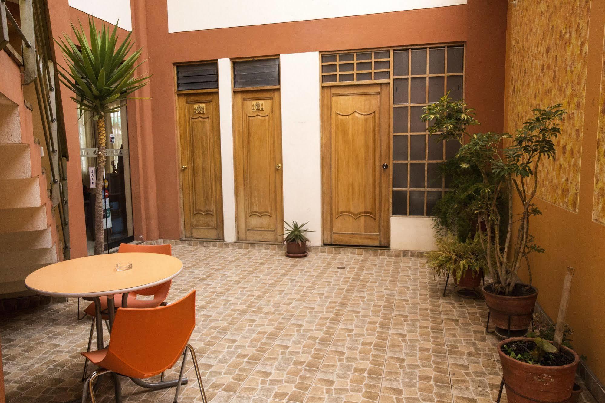 Hostal Atlantis Cuzco Zewnętrze zdjęcie